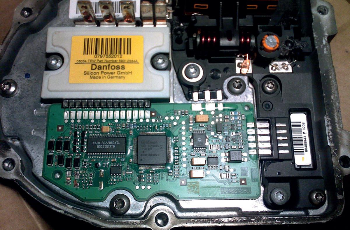 Электронный блок управления ECU